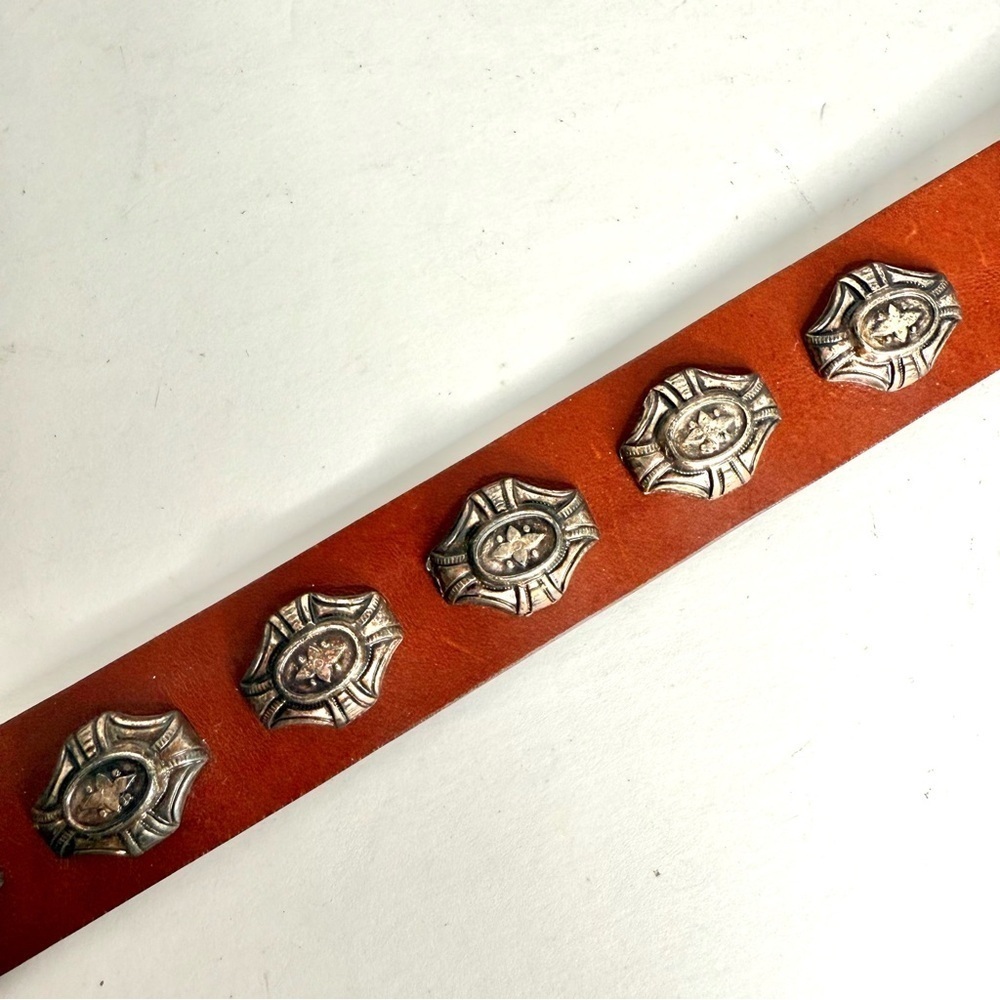 1980s Vintage NEIMAN MARCUS Brown Leather Pewter Cowgirl Conch Belt Size Large - Picture 4 of 16